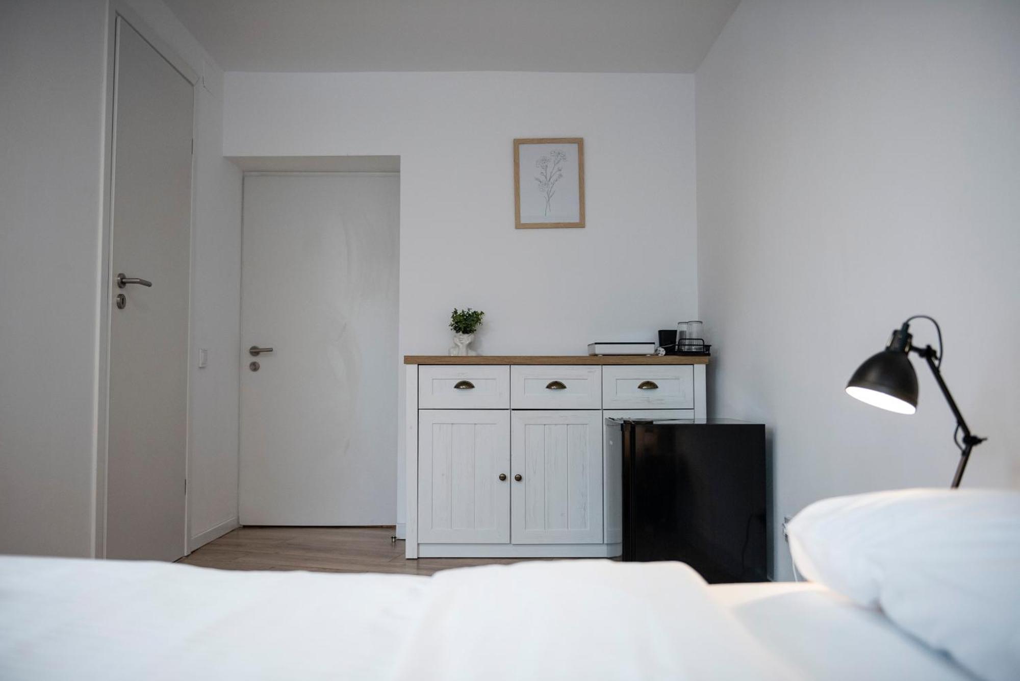 Lazynest Residence Bucharest Room photo
